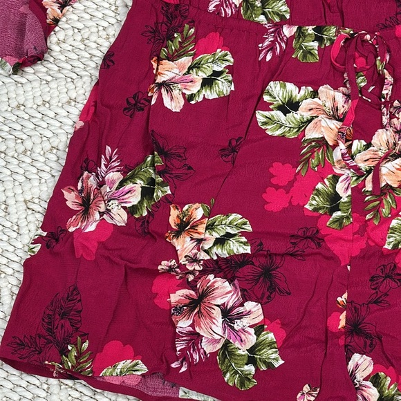 NWT Express Romper Floral Hawaiian Resort Beach Tropical Off Shoulder Size XL - Picture 3 of 9